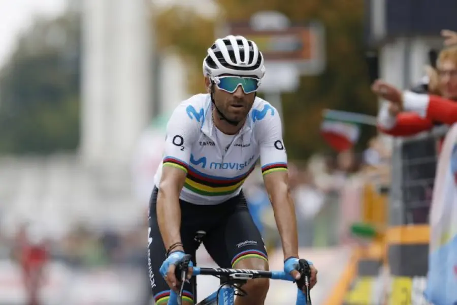 Alejandro Valverde ha deciso, correrà fino al 2020