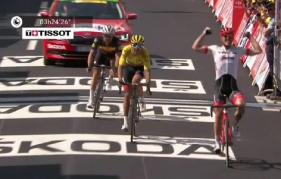 Tour de France 2018, Degenkolb più forte del pavè