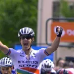 Giro del Delfinato 2018, la prima volata è di Impey