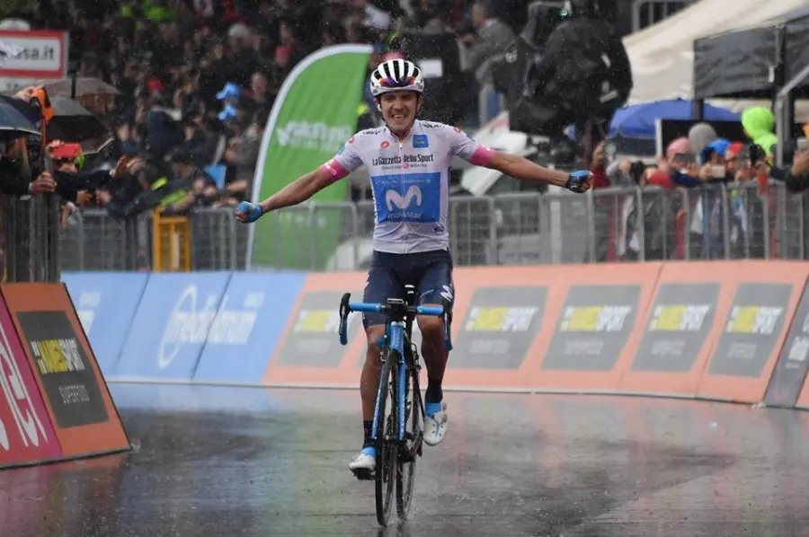 Giro d'Italia 2018, a Montevergine trionfa Carapaz