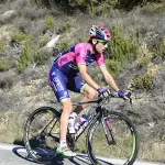 Ciclismo, la UAE Abu Dhabi si scopre