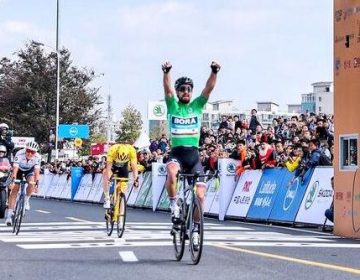 Shangai Criterium: vince Sagan, battuti Thomas e Trentin in volata